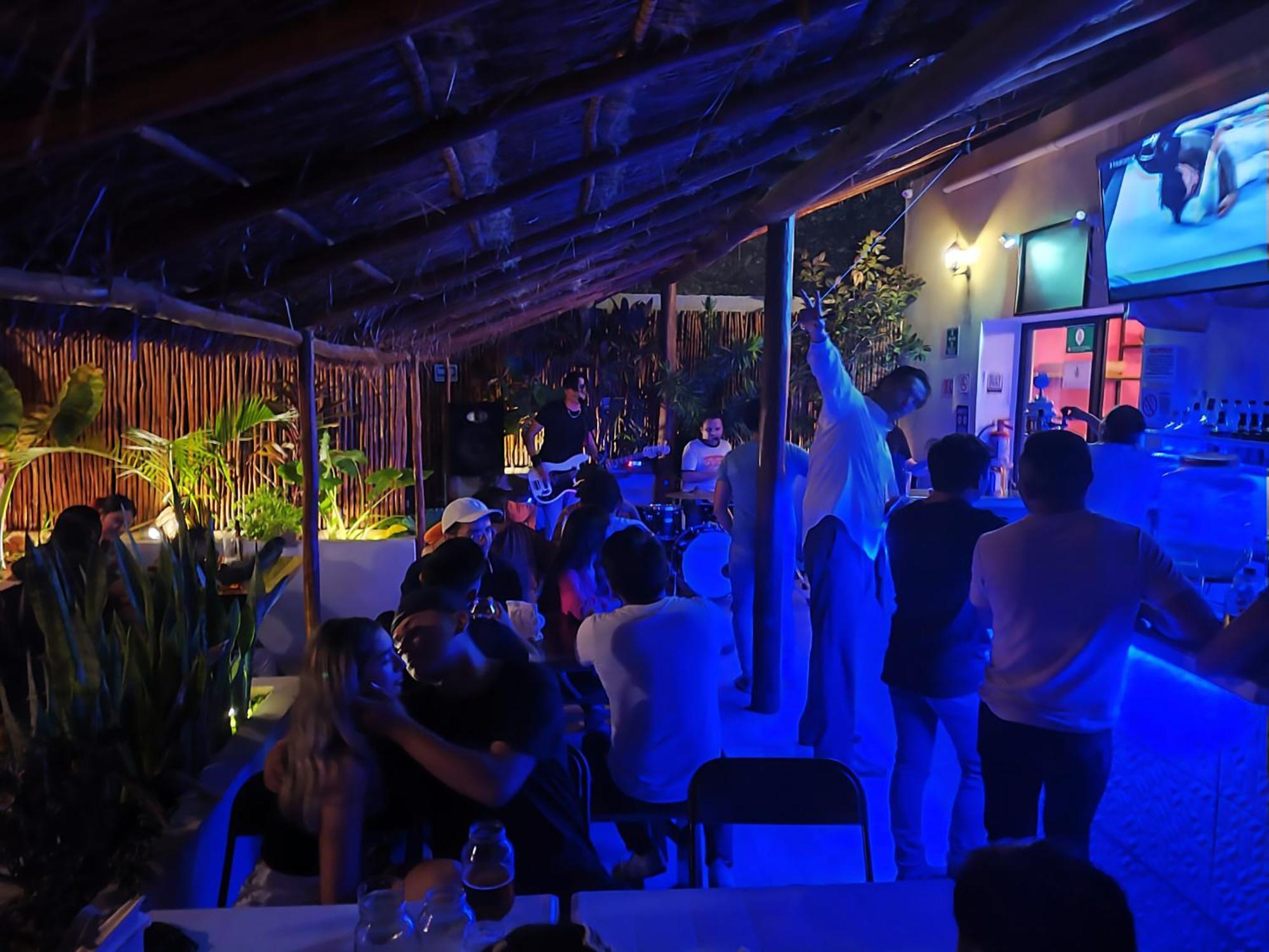 New Friends Hostel & Bar Adults Only Valladolid  Exterior photo
